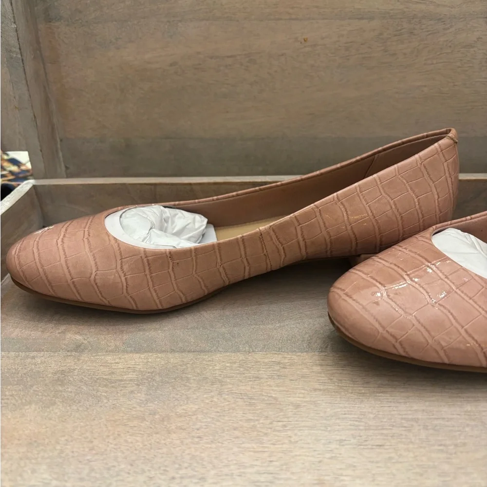 Easy spirit Crocodile-Embossed Pink ball Low Heel Dress Shoes Sz‎ 10m new